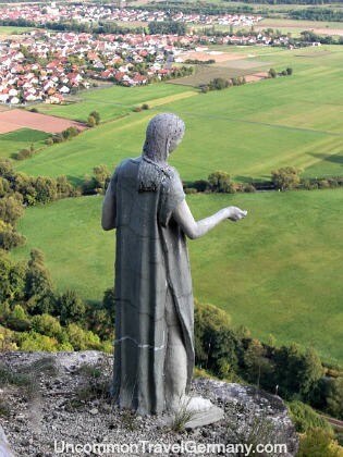 Mysterious statue of woman outside Hammelburg Mysterious statue of woman outside Hammelburg
